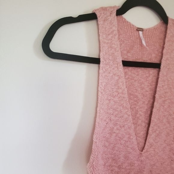 Free People Georgia Cami Tank Top Deep V neckline Size Small - Picture 6 of 12